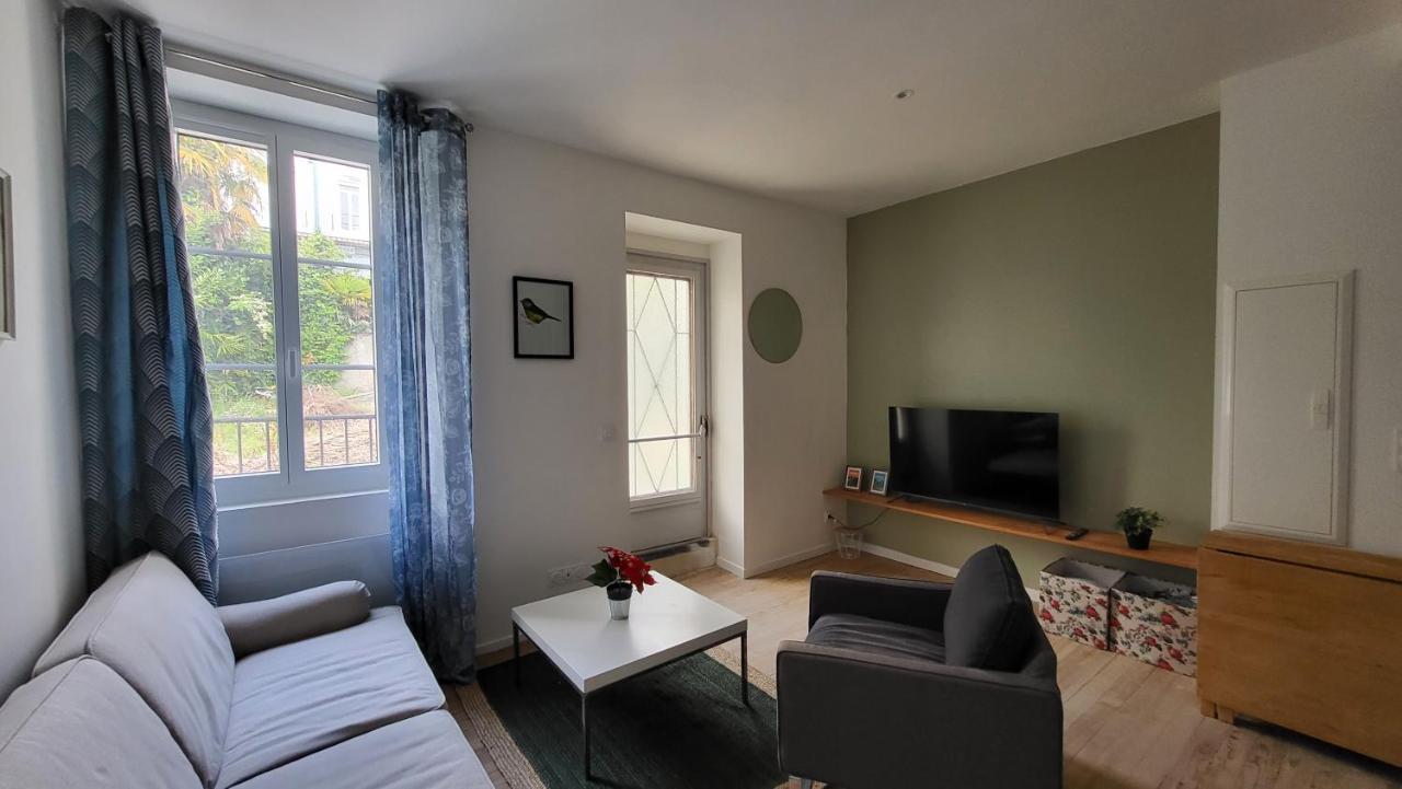 Charmant 2 Pieces Avec Terrasse Proche Centre Ville - Parking Gratuit A Proximite Lourdes Buitenkant foto