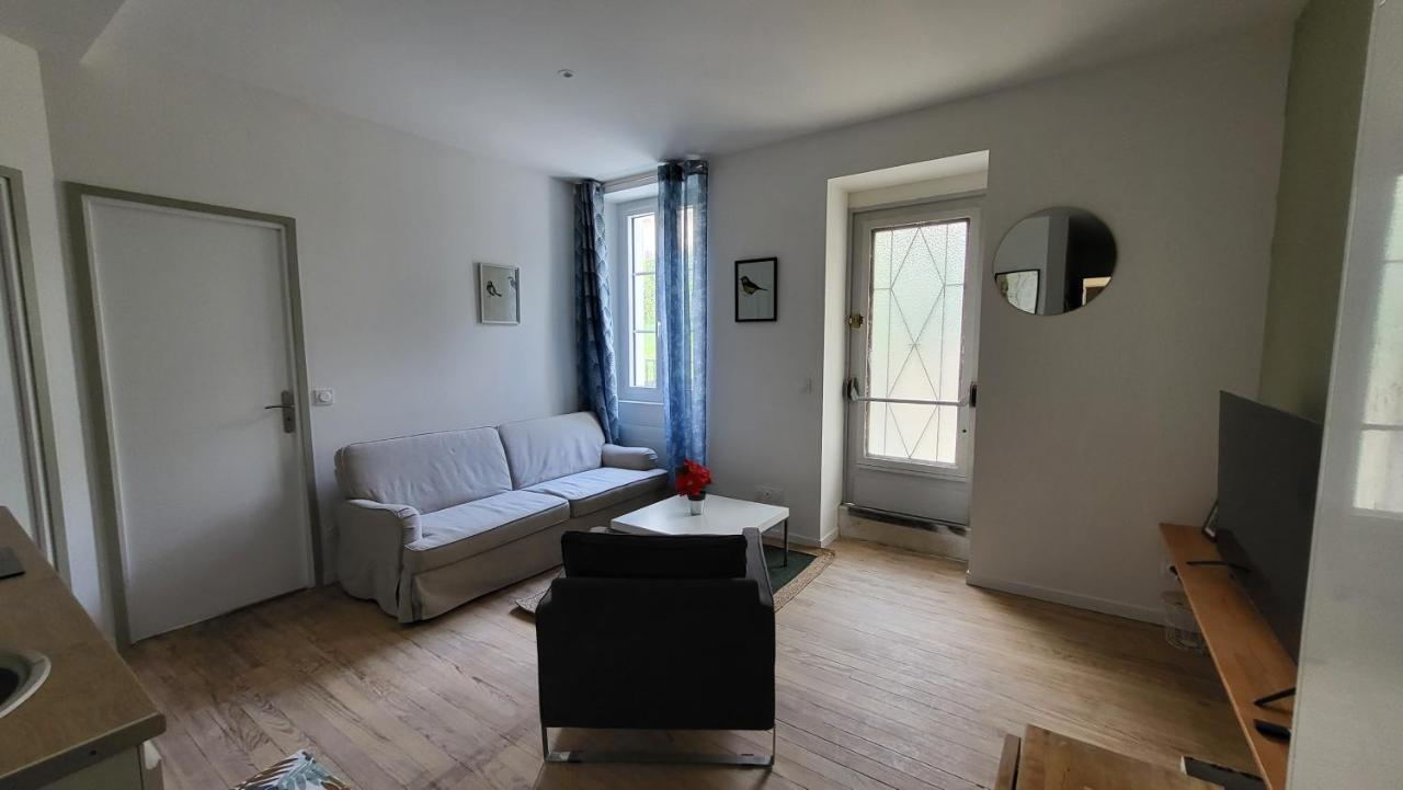 Charmant 2 Pieces Avec Terrasse Proche Centre Ville - Parking Gratuit A Proximite Lourdes Buitenkant foto
