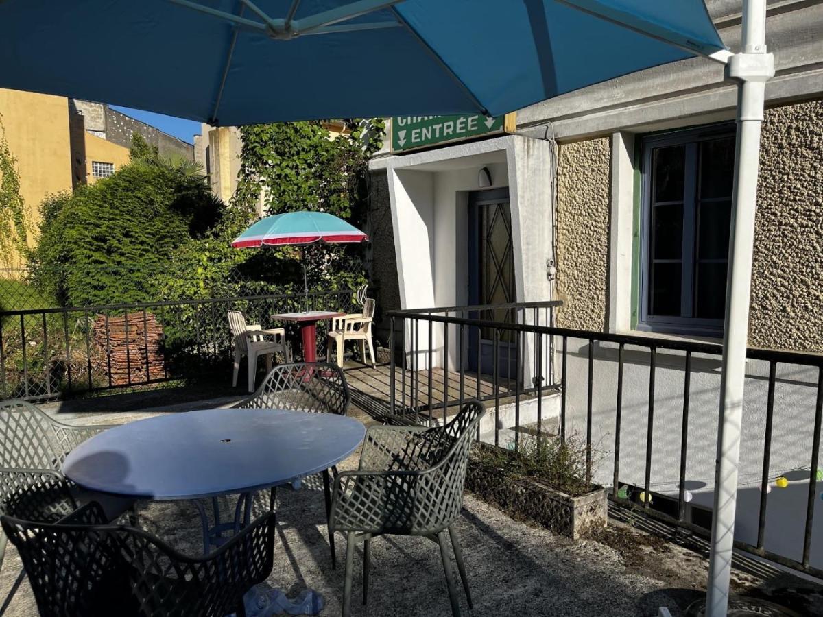 Charmant 2 Pieces Avec Terrasse Proche Centre Ville - Parking Gratuit A Proximite Lourdes Buitenkant foto